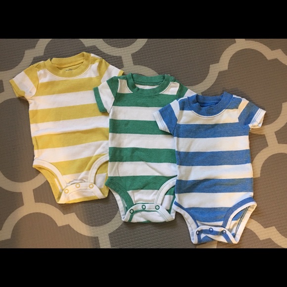 3 Months Comfy Baby Clothes Lot - 4 pieces - Picture 2 of 4